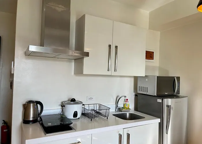Great 1br Aqua Livingstone With Netflix, Pool & Gym Apartment Manila