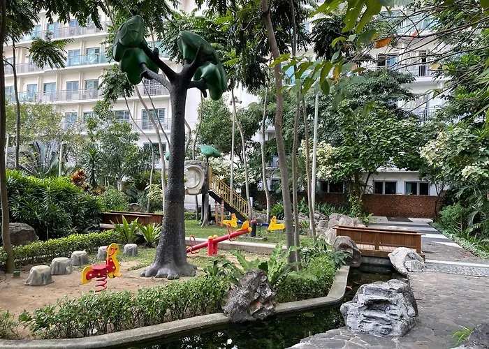 Apartment Great 1br Aqua Livingstone With Netflix, Pool & Gym Manila