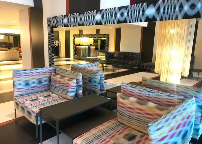 Great 1br Aqua Livingstone With Netflix, Pool & Gym Apartment Manila